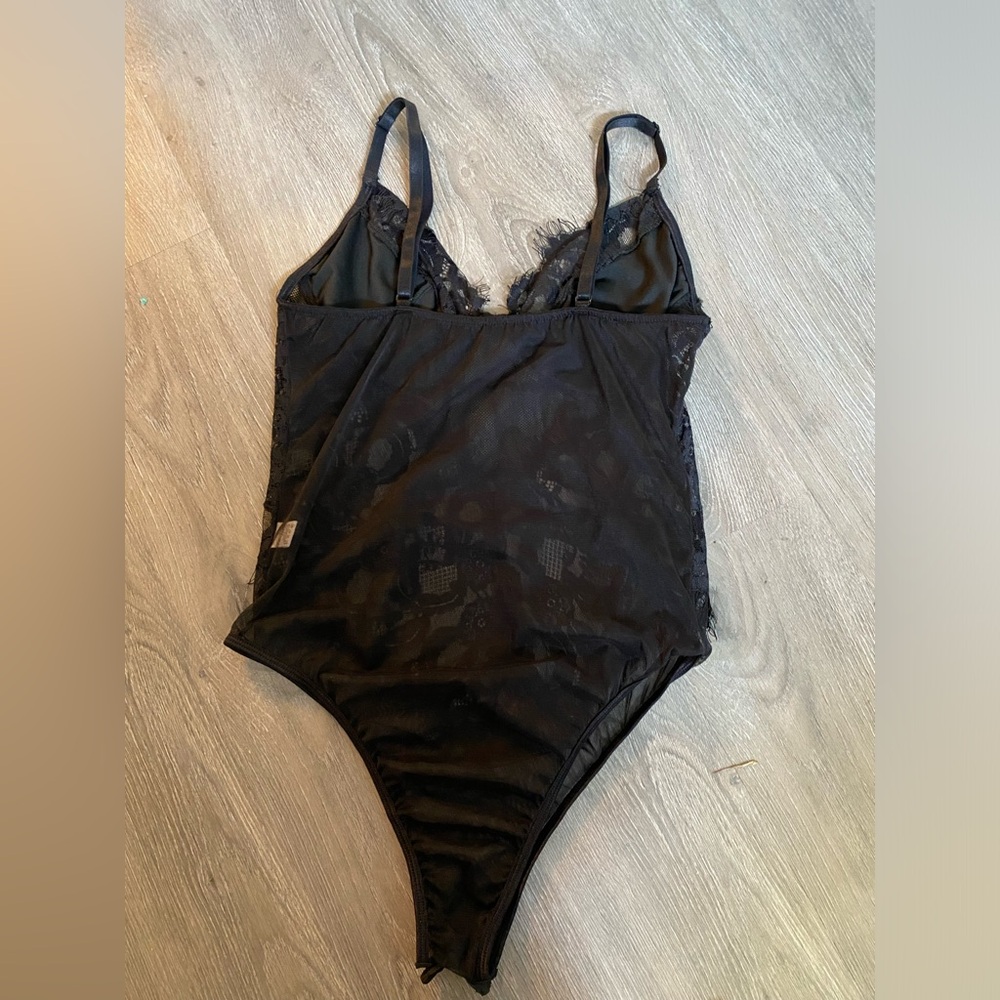 Lace bodysuit - Picture 3 of 3